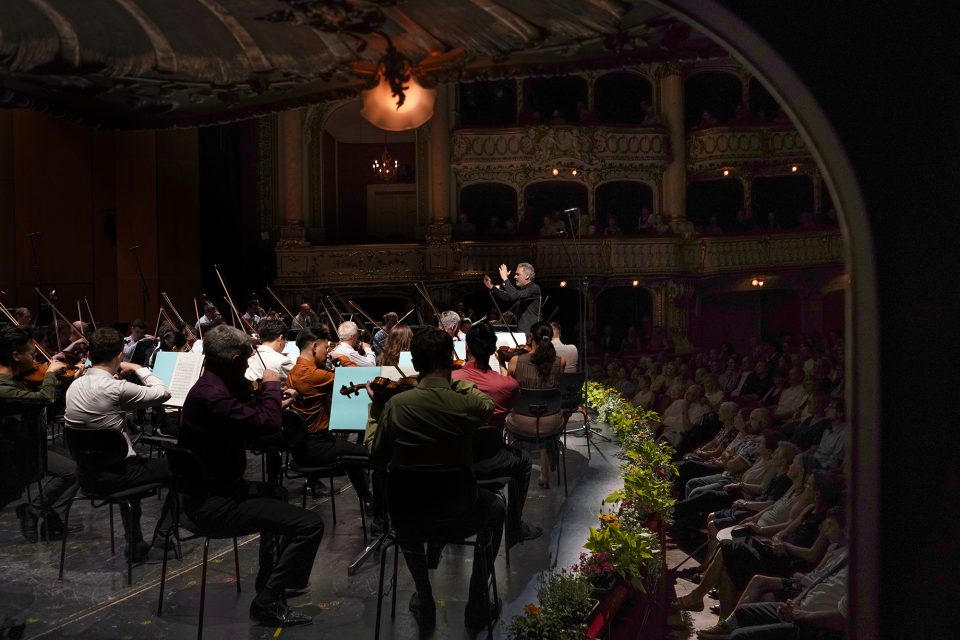 Grazer Philharmoniker und Chefdirigent Vassilis Christopoulos