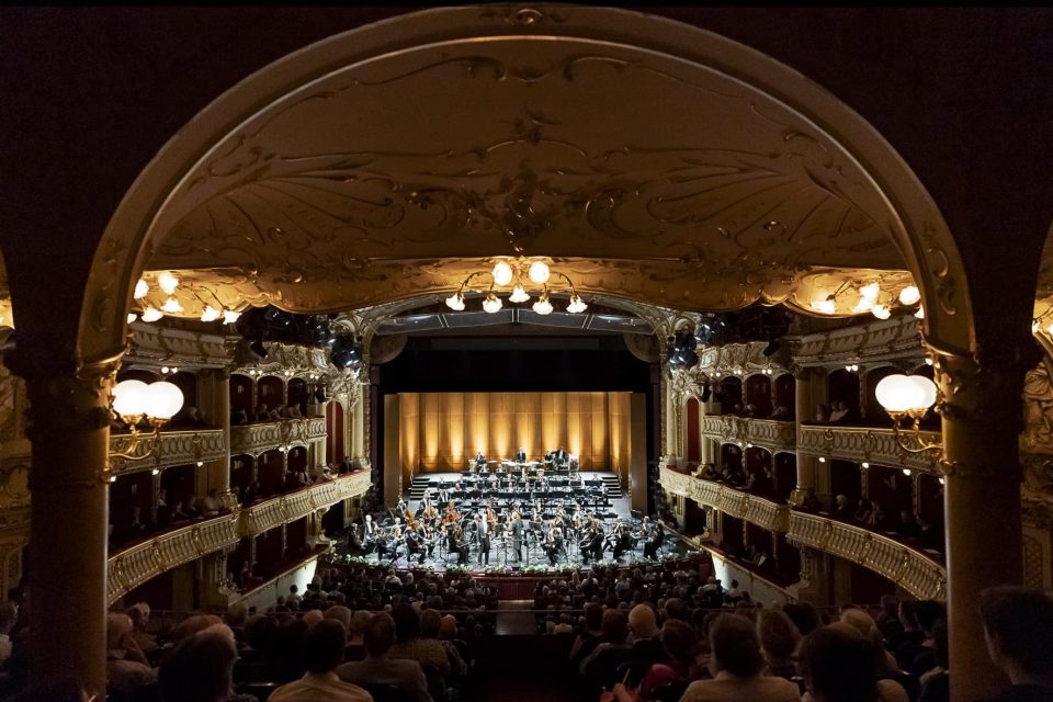 Eröffnungskonzert HEROES Die Grazer Philharmoniker und Chefdirigent Vassilis Christopoulos