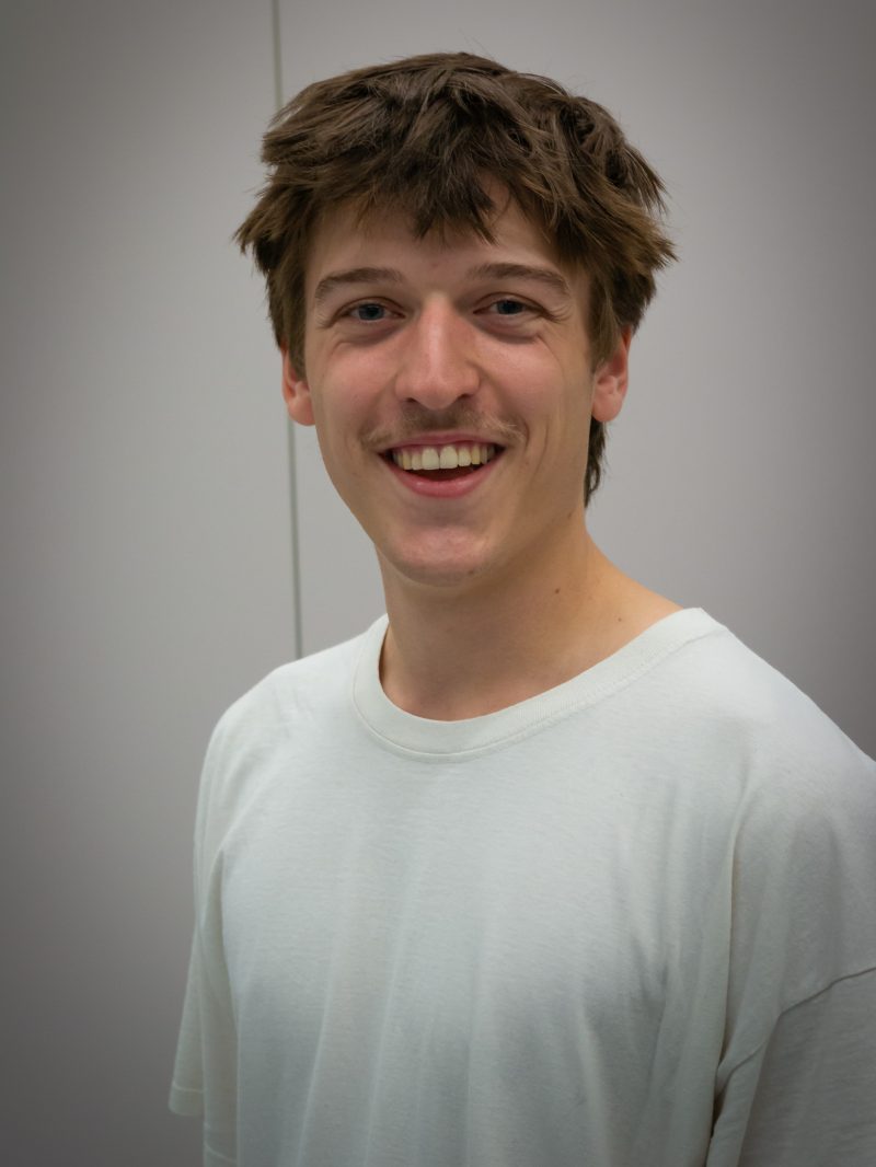 Porträtfoto von Hannes Lüttringhaus