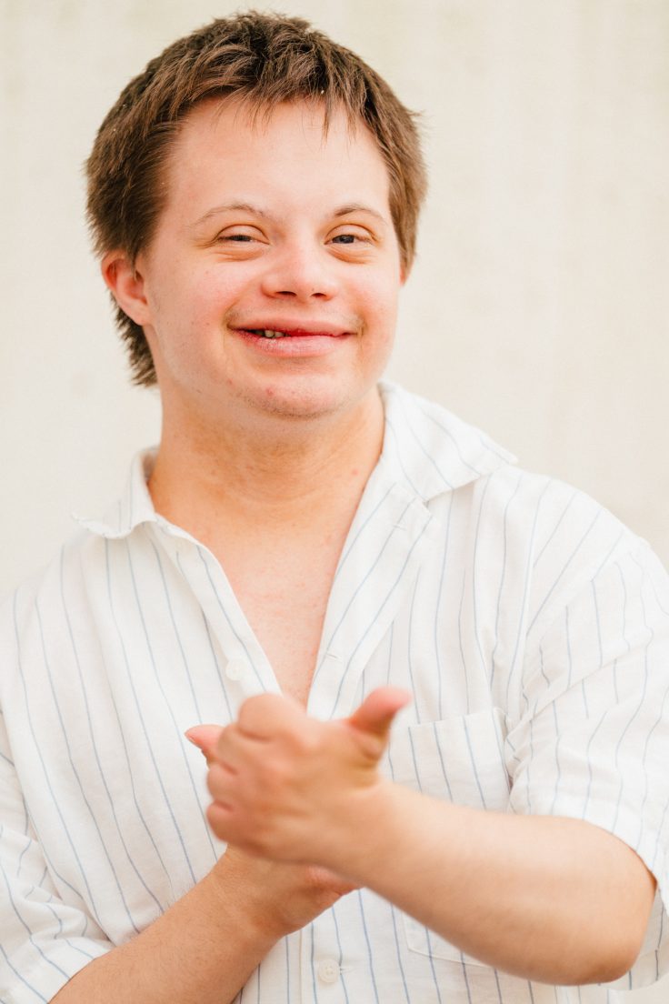 Porträtfoto von Janosch Ostrowski